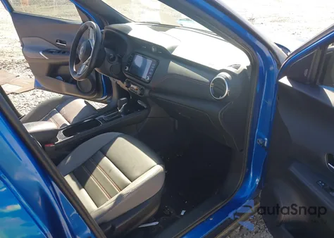 2022 Nissan Kicks Sr Xtronic Cvt from USA, damaged, VIN 3N1CP5DV5NL517710